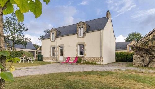 Holiday Home (8 Adults)