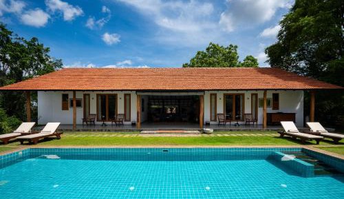 Two Bedroom All Inclusive Luxury Private Villa with Pool -Inclusive of one Game Drive