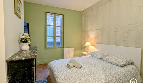 Double Room with Shared Toilet