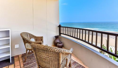 Two-Bedroom Apartment with Balcony and Sea View