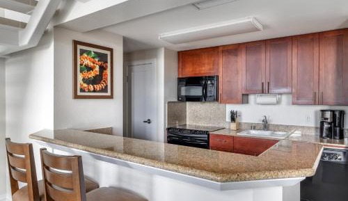 Two-Bedroom Bi-Level Penthouse Suite with Ocean View - Lagoon Tower