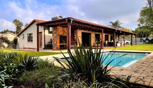 Three-Bedroom Holiday Home 