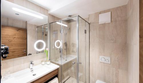 Junior Suite with Mountain View