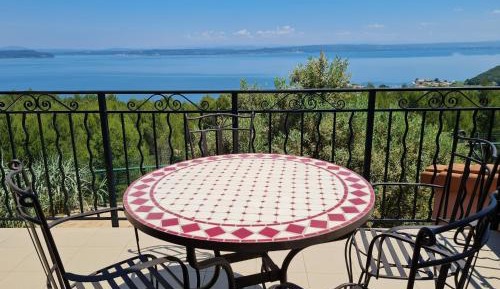 Apartment with Panoramic View