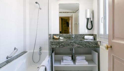 Comfort King Room