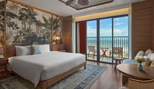 Executive King Room with Balcony and Sea View - High floors