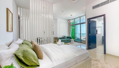 Two-Bedroom Apartment with Balcony and Sea View