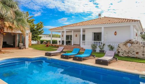 Villa with Garden View