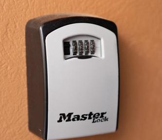 Studio Apartment with One Double Bed