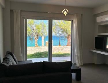 One-Bedroom Apartment with Balcony and Sea View