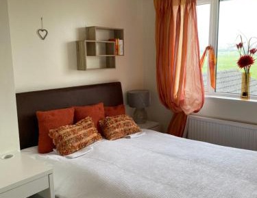 Standard Double Room with Shared Bathroom