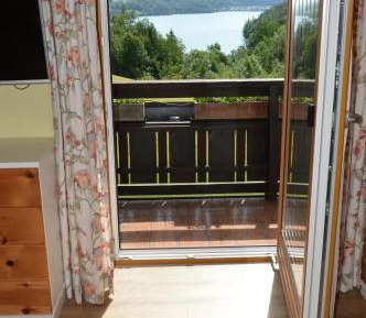 Apartment with Garden View