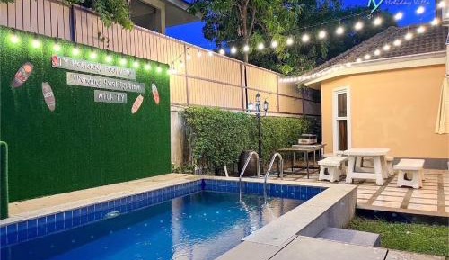 Seven-Bedroom Villa with Private Pool 226
