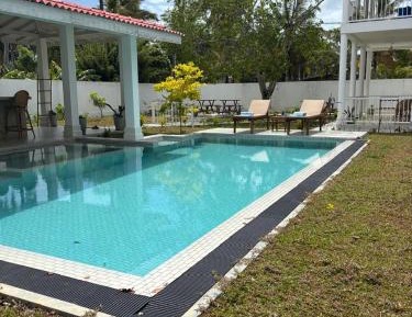 One-Bedroom Apartment with Garden View