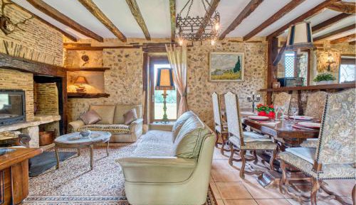 Three-Bedroom Vacation Home 