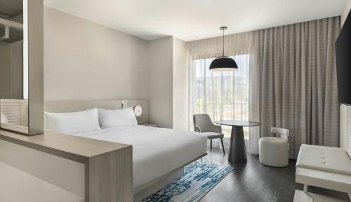 Standard King Room