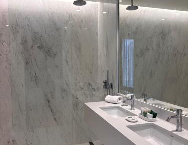 Suite with Mountain View