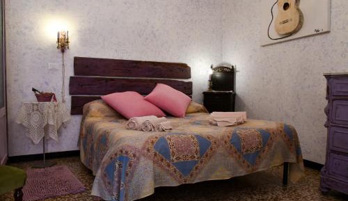 Double Room with Private External Bathroom
