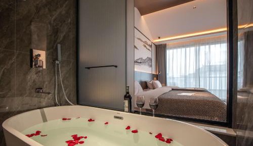 Twin Room with Balcony