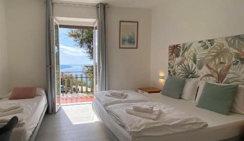 Triple Room with Lake View