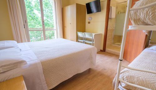 Economy Quadruple Room