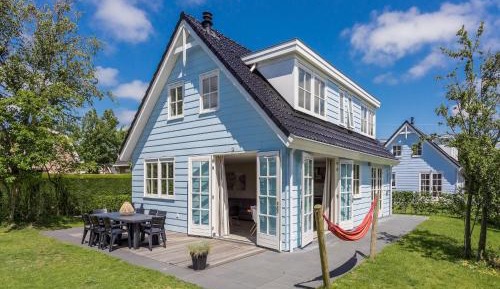 Five-Bedroom Holiday Home