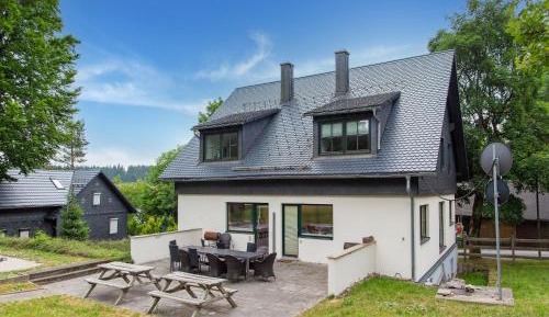 Six-Bedroom Holiday Home