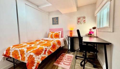 Twin Room with Shared Bathroom