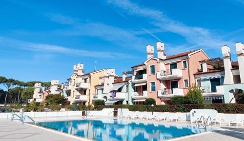 Two-Bedroom Apartment (4 Adults + 2 Children)