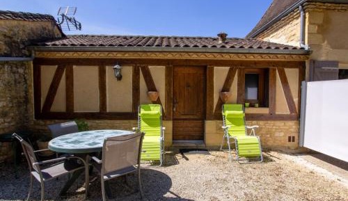 Apartment (2 Adults)