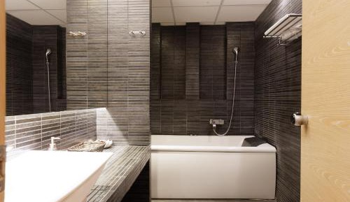 Superior Sea View with Hot Tub