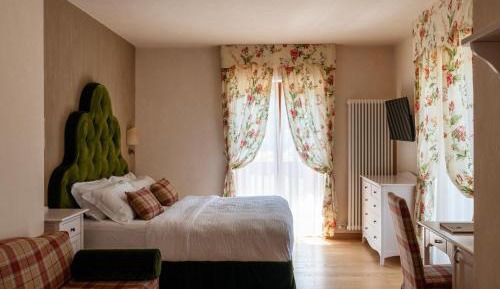 Double Room with Spa Bath