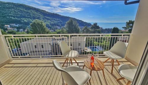 Two-Bedroom Apartment with Terrace and Sea View