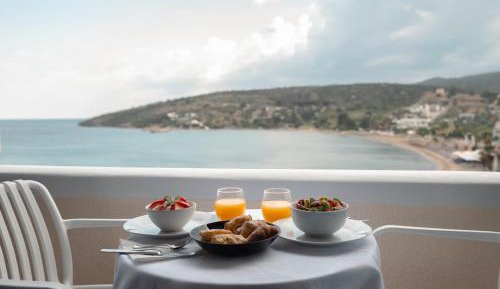 Comfort Family Room with Sea View 