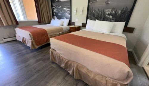 Queen Room with Two Queen Beds - Non-Smoking