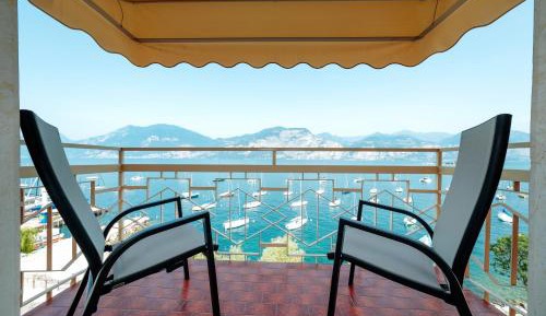 Comfort Double Room with Balcony and Lake View