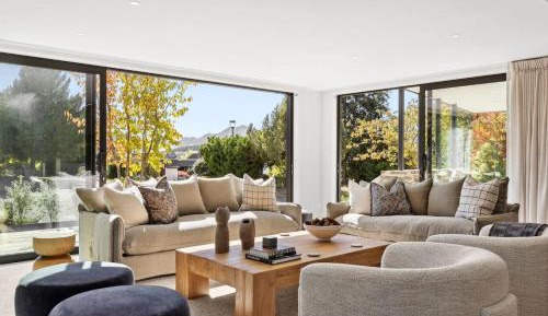 Four-Bedroom Holiday Home