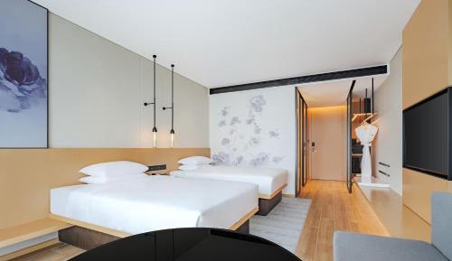 Standard Double Room with Two Double Beds and City View