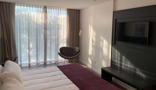 King Room with City View - Non-Smoking