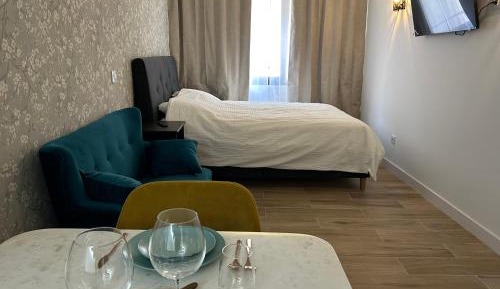 One-Bedroom Apartment