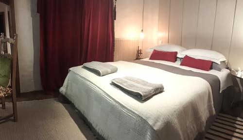 Deluxe Double Room with Castle View