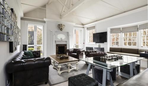 Penthouse Apartment