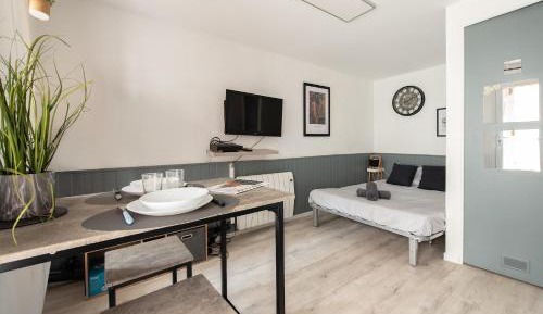 Studio Apartment