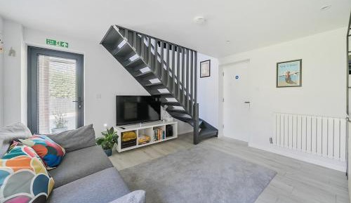 One-Bedroom Deluxe Apartment