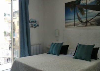 Double or Twin Room with Private External Bathroom