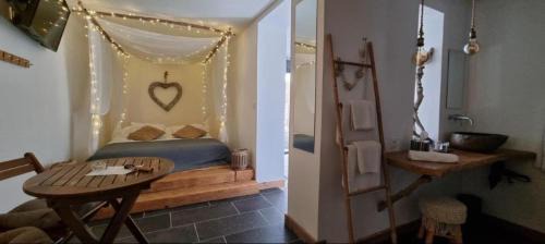 Deluxe Suite with Spa Bath