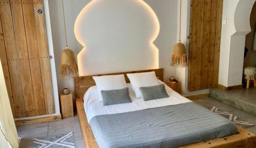 Deluxe Suite with Spa Bath