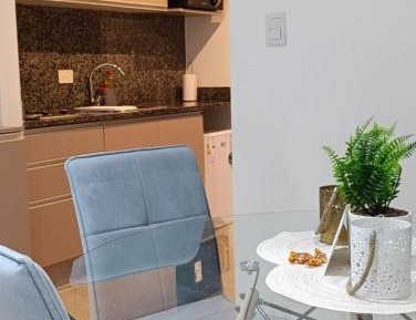 Studio Apartment with Queen Bed