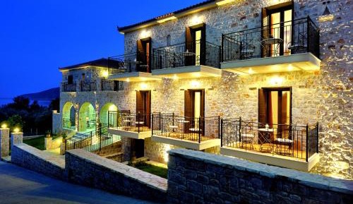 Family Apartment (2 Adults + 2 Children)