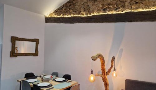 Two-Bedroom Apartment with Mountain View